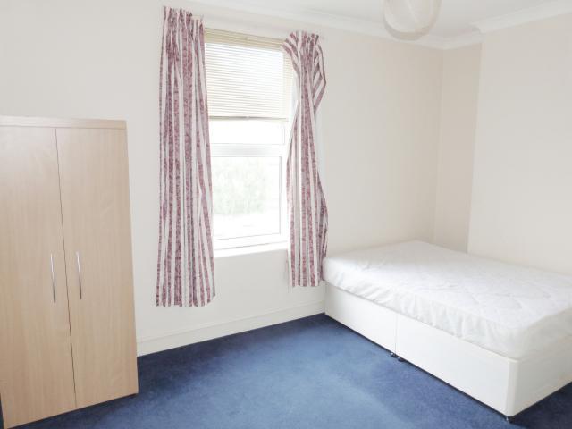 			NEW INSTRUCTION, 2 Bedroom, 1 bath, 1 reception Flat			 Broadhurst Gardens, WEST HAMPSTEAD