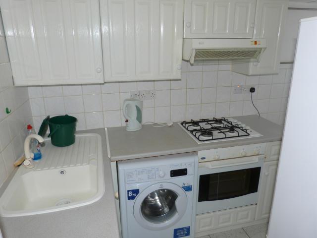 			1 Bedroom, 1 bath, 1 reception Flat			 Brondesbury Park, WILLESDEN GREEN