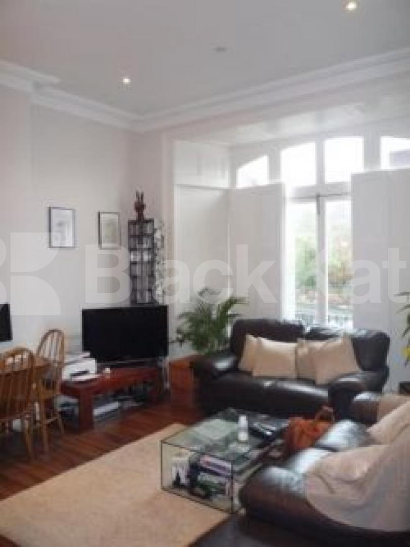 			2 Bedroom, 1 bath, 1 reception Ground Floor Flat			 Highgate West Hill, HIGHGATE