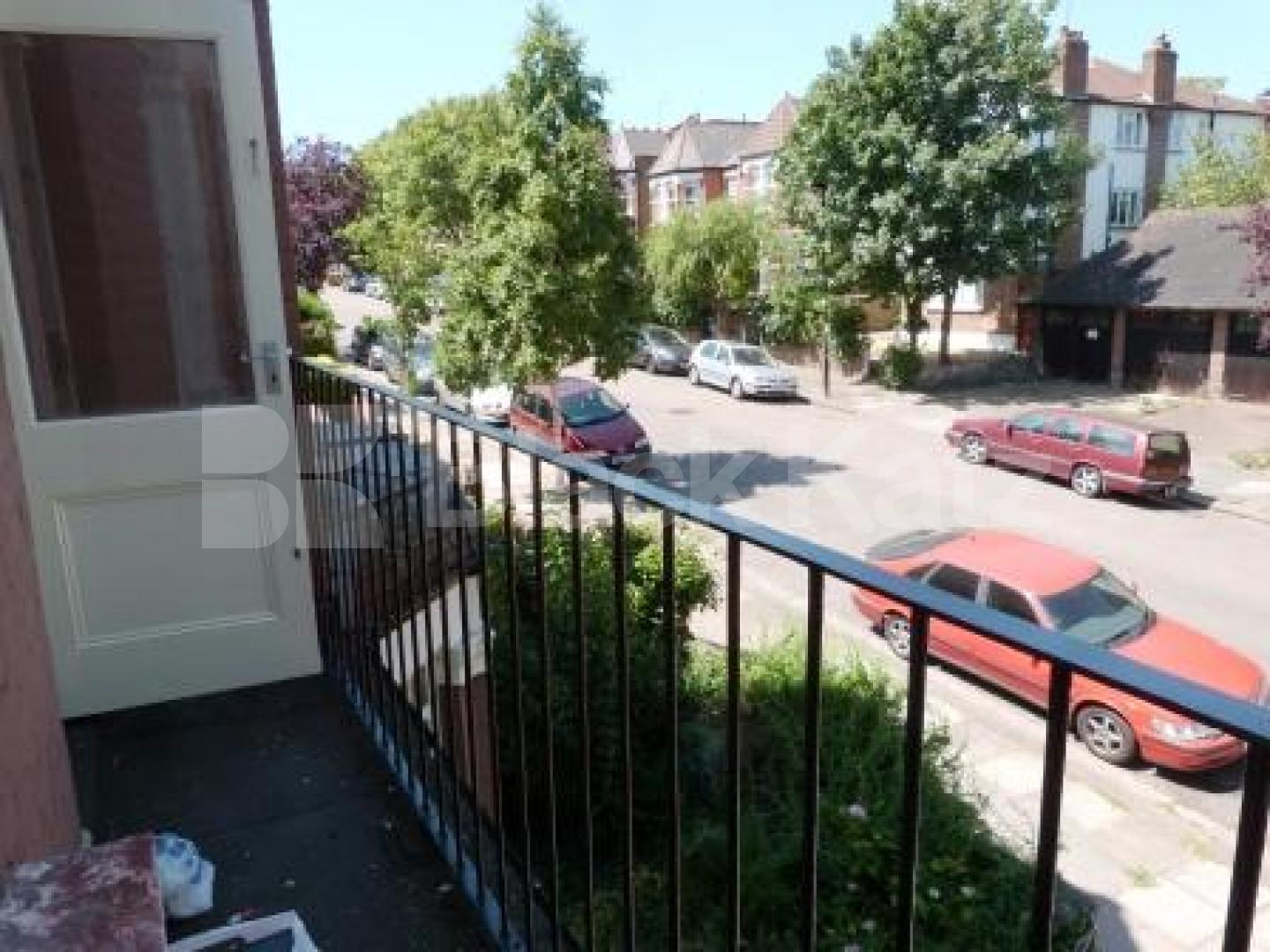 			Studio Apartment, 1 bath, 1 reception Studio			 Donovan Avenue, Muswell Hill