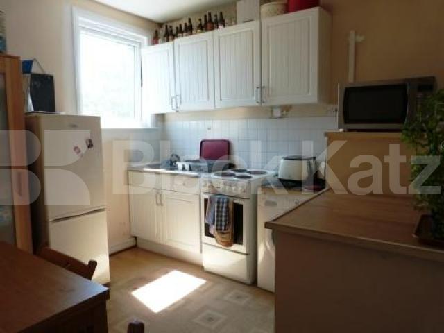 			Studio Apartment, 1 bath, 1 reception Studio			 Donovan Avenue, Muswell Hill