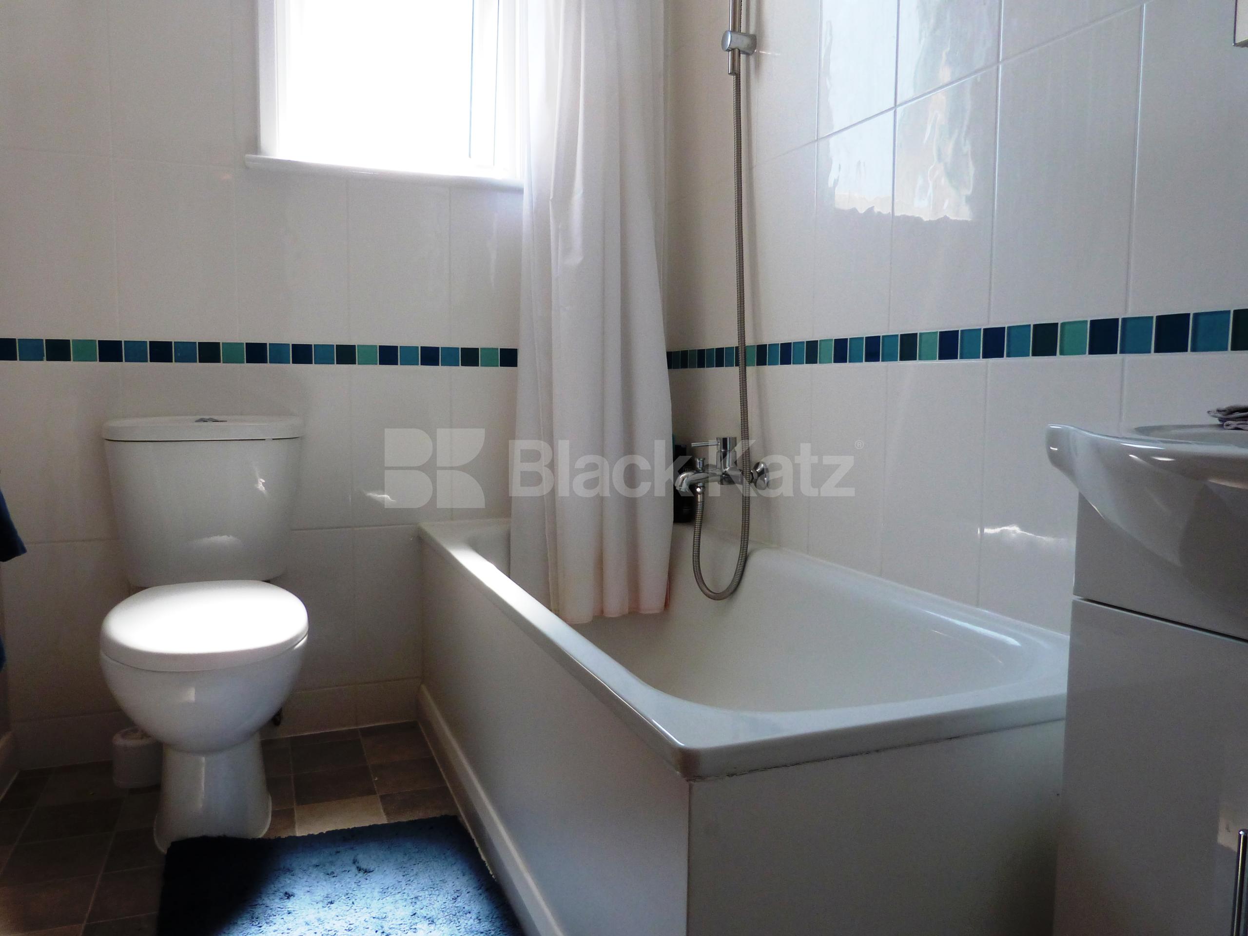 			Studio Apartment, 1 bath, 1 reception Studio			 Donovan Avenue, Muswell Hill N10