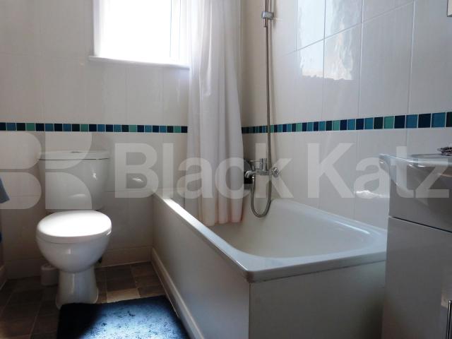 			Studio Apartment, 1 bath, 1 reception Studio			 Donovan Avenue, Muswell Hill