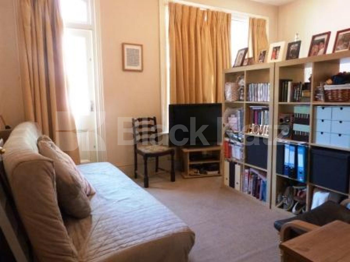 			Studio Apartment, 1 bath, 1 reception Studio			 Donovan Avenue, Muswell Hill