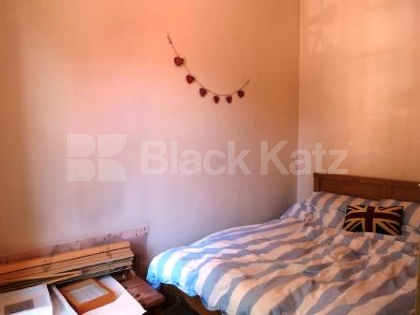 			Studio Apartment, 1 bath, 1 reception Studio			 Donovan Avenue, Muswell Hill