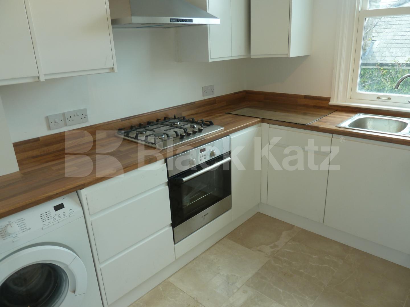 			New Instruction, 4 Bedroom, 1 bath, 1 reception Flat			 Brooke Road, STOKE NEWINGTON/ CLAPTON