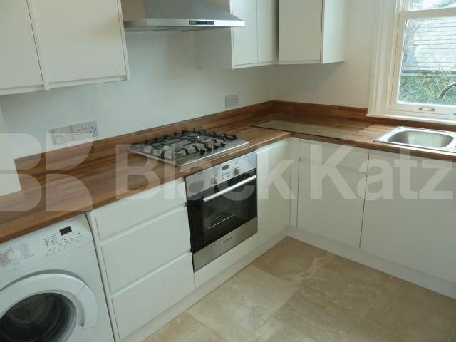 			New Instruction, 4 Bedroom, 1 bath, 1 reception Flat			 Brooke Road, STOKE NEWINGTON/ CLAPTON