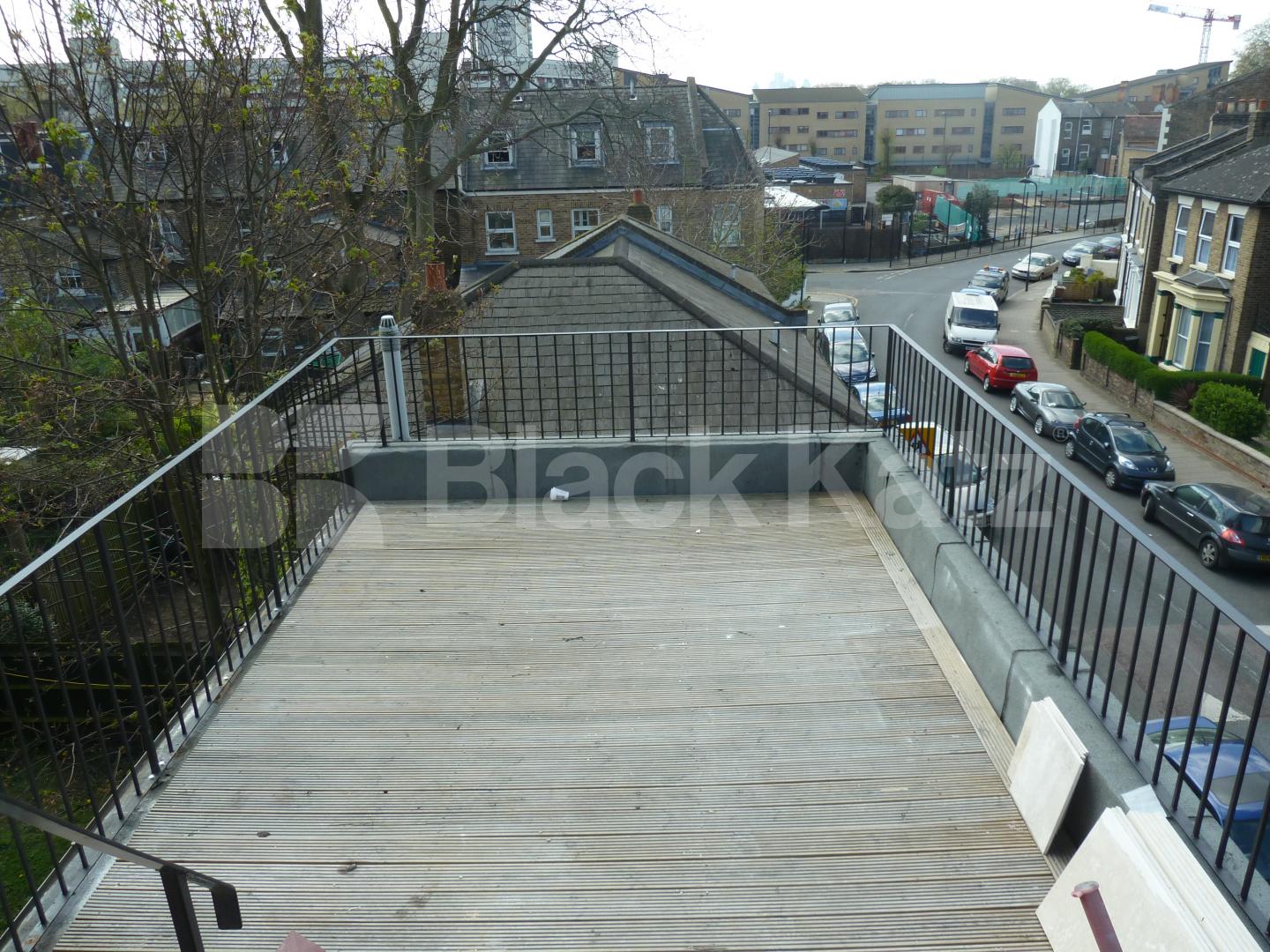 			New Instruction, 4 Bedroom, 1 bath, 1 reception Flat			 Brooke Road, STOKE NEWINGTON/ CLAPTON