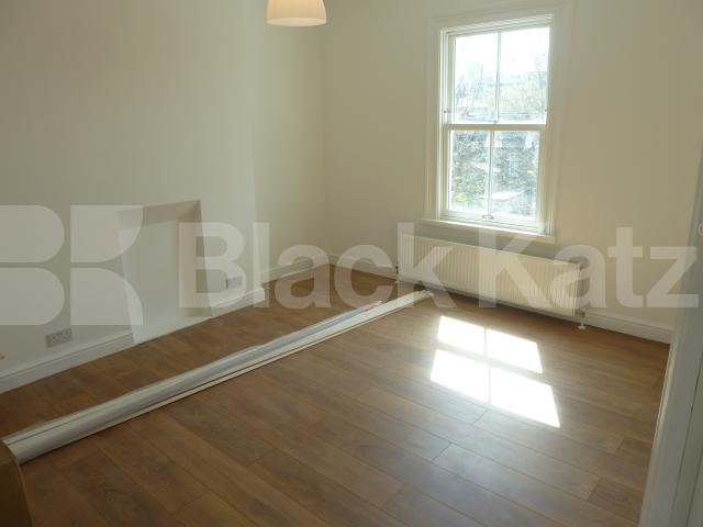 			New Instruction, 4 Bedroom, 1 bath, 1 reception Flat			 Brooke Road, STOKE NEWINGTON/ CLAPTON