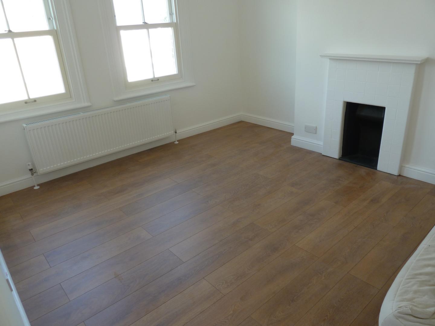 			New Instruction, 4 Bedroom, 1 bath, 1 reception Flat			 Brooke Road, STOKE NEWINGTON/ CLAPTON