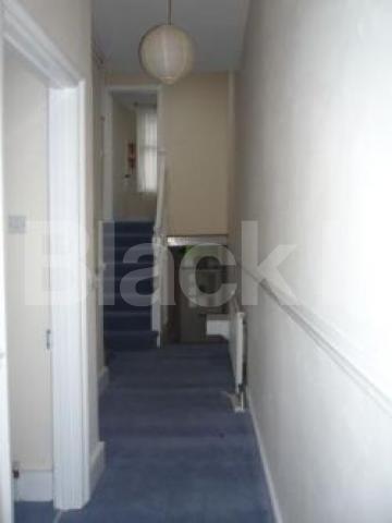 			GREAT LOCATION!, 3 Bedroom, 1 bath, 1 reception Flat			 Alexandra Gardens, MUSWELL HILL