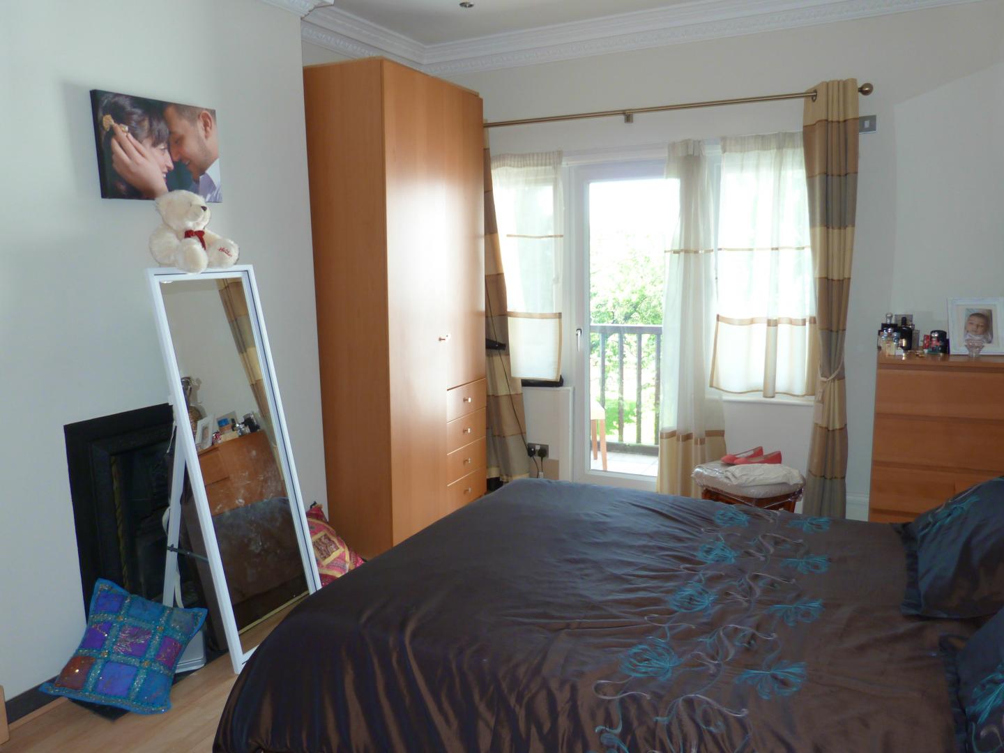 			2 Bedroom, 1 bath, 1 reception Flat			 Oxgate Gardens, GLADSTONE PARK