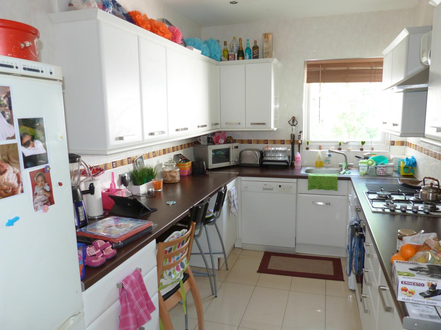 			2 Bedroom, 1 bath, 1 reception Flat			 Oxgate Gardens, GLADSTONE PARK