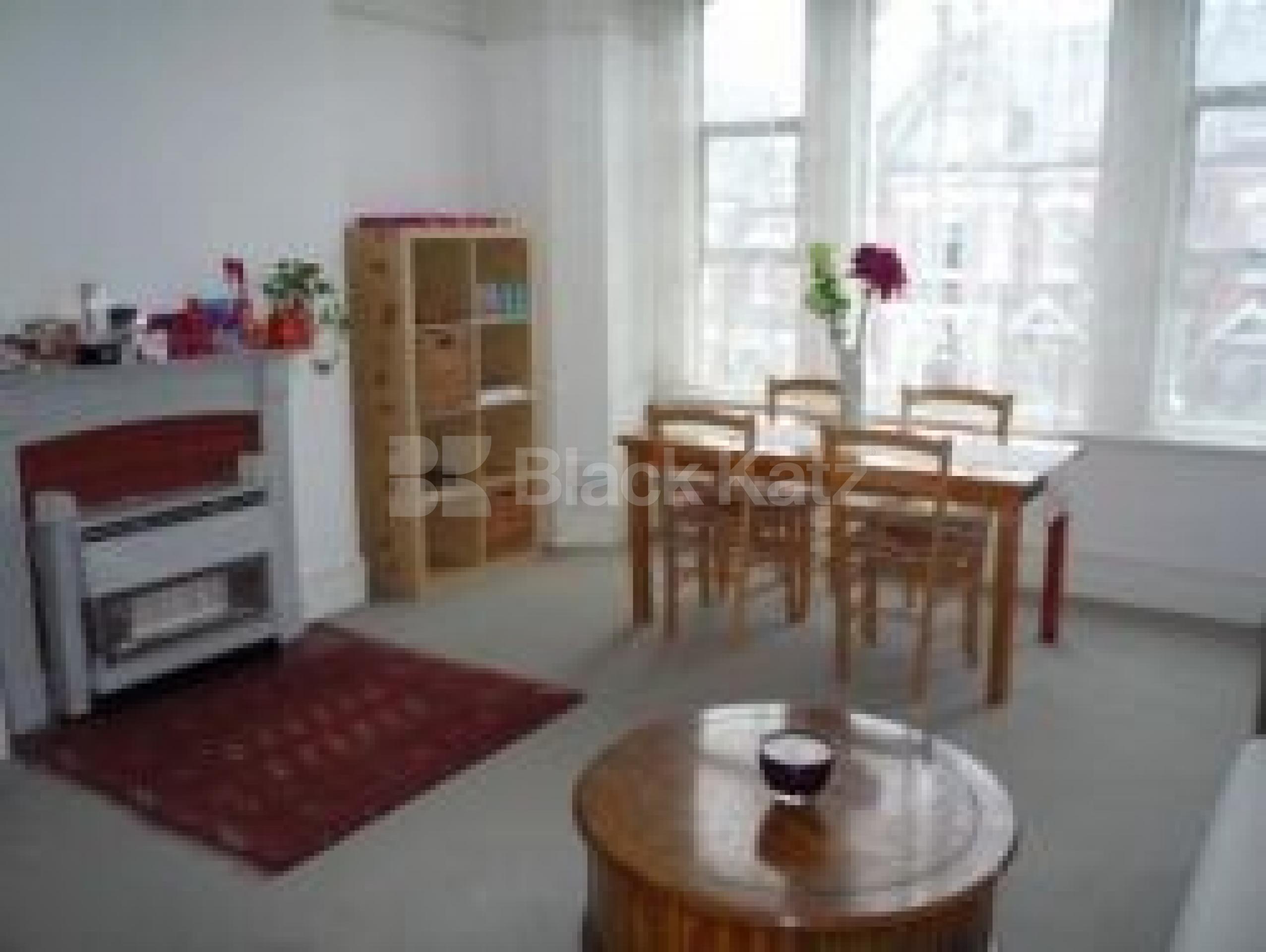 			LET!, 1 Bedroom, 1 bath, 1 reception Flat			 Church Crescent, MUSWELL HILL N10