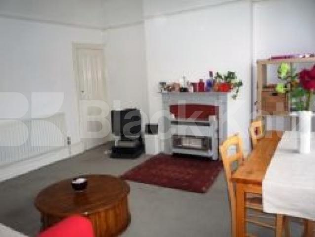 			LET!, 1 Bedroom, 1 bath, 1 reception Flat			 Church Crescent, MUSWELL HILL