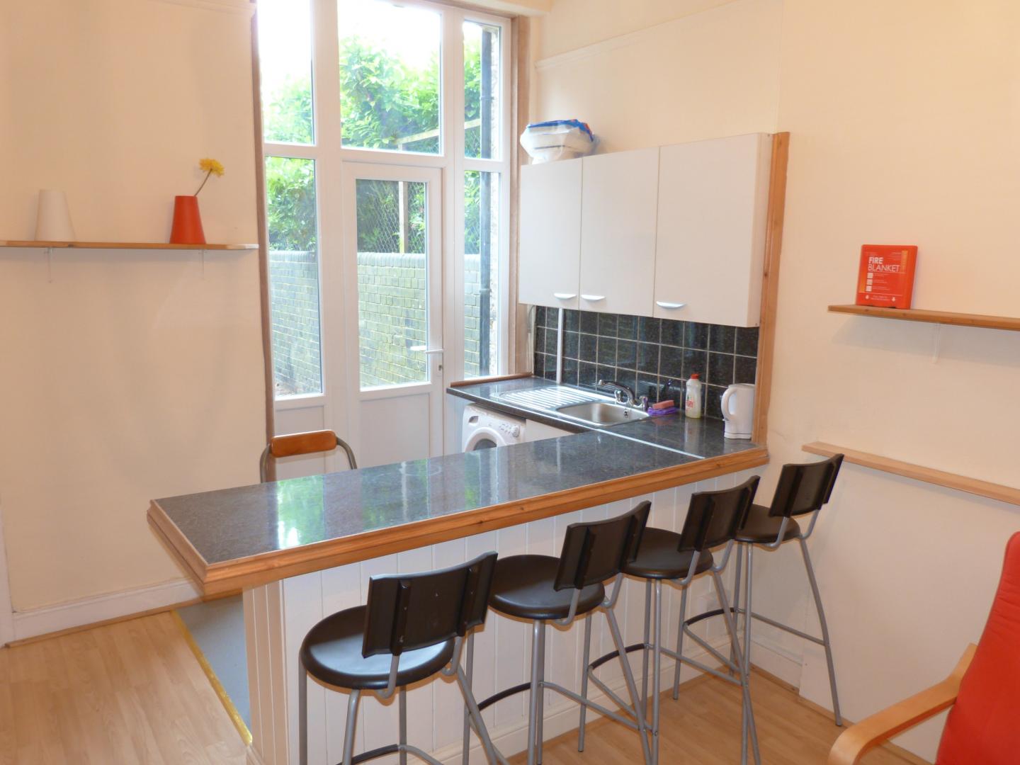 			Studio Apartment, 1 bath, 1 reception Studio			 Brondesbury Villas, QUEENS PARK