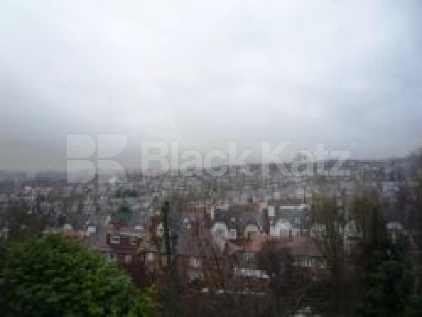 			LET!, 1 Bedroom, 1 bath, 1 reception Flat			 Church Crescent, MUSWELL HILL