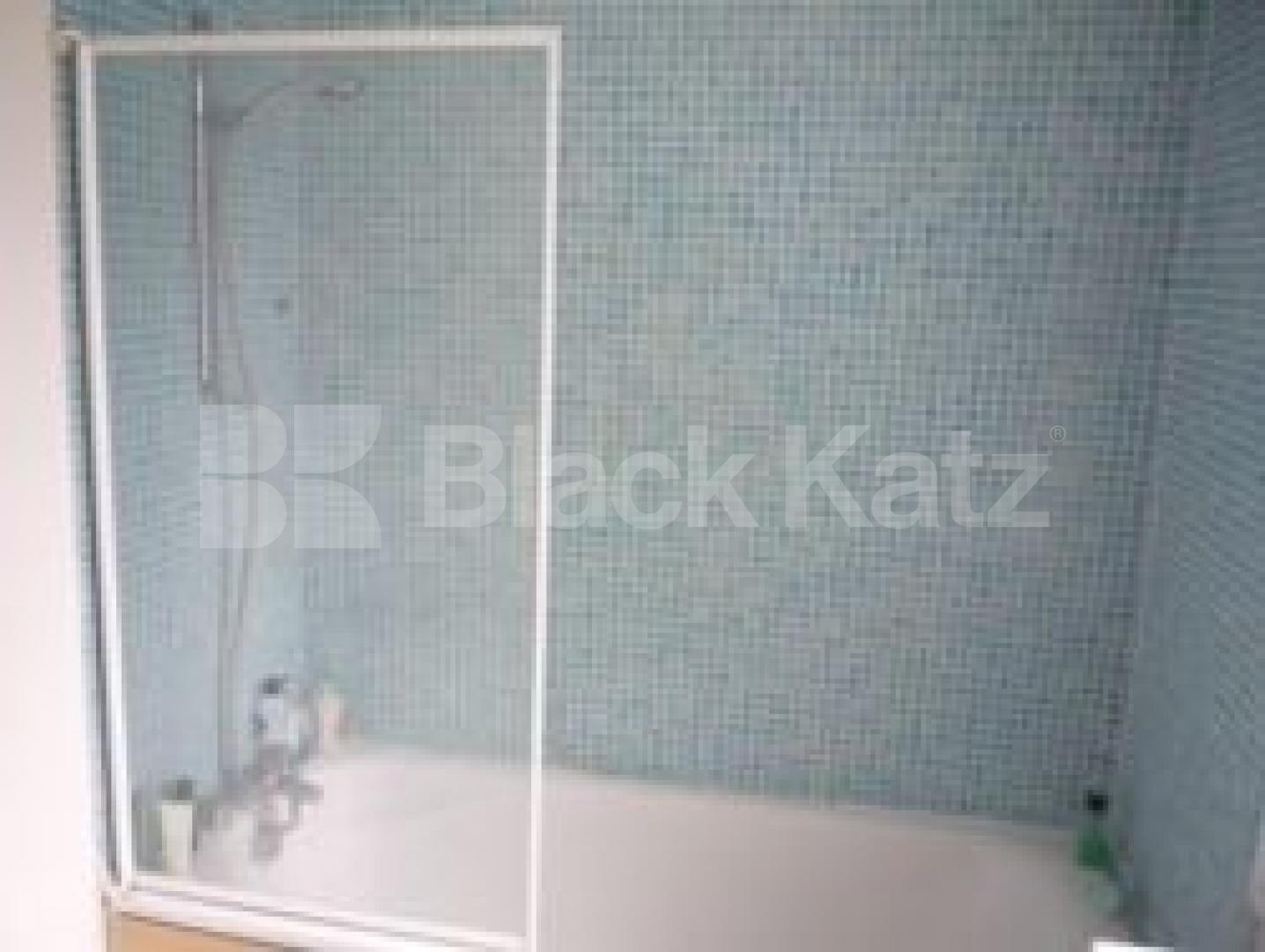 			LET , 1 Bedroom, 1 bath, 1 reception Flat			 Sydney Road, TURNPIKE LANE N8