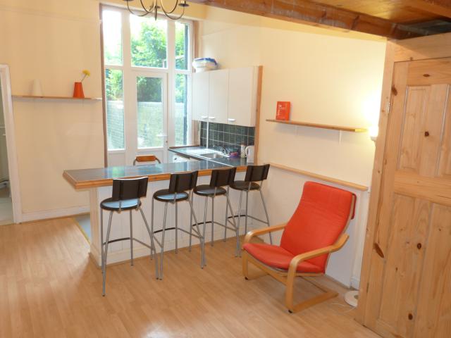 			Studio Apartment, 1 bath, 1 reception Studio			 Brondesbury Villas, QUEENS PARK