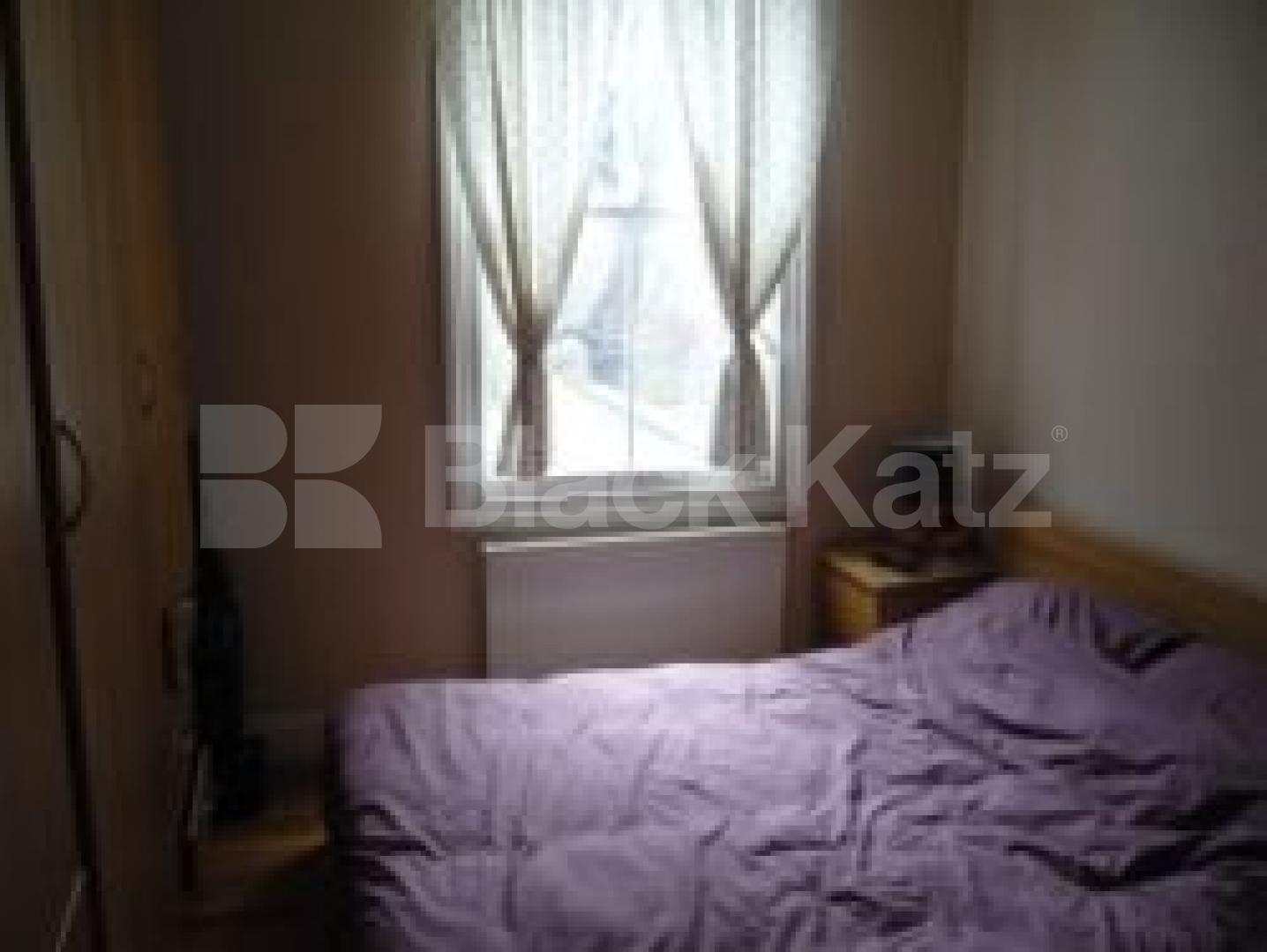 			LET , 1 Bedroom, 1 bath, 1 reception Flat			 Sydney Road, TURNPIKE LANE N8