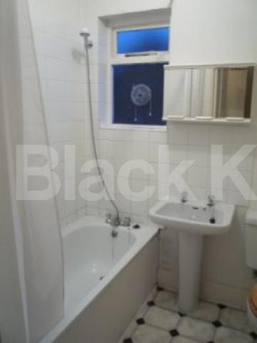 			1 Bedroom, 1 bath, 1 reception Flat			 Ferme Park Road, CROUCH END