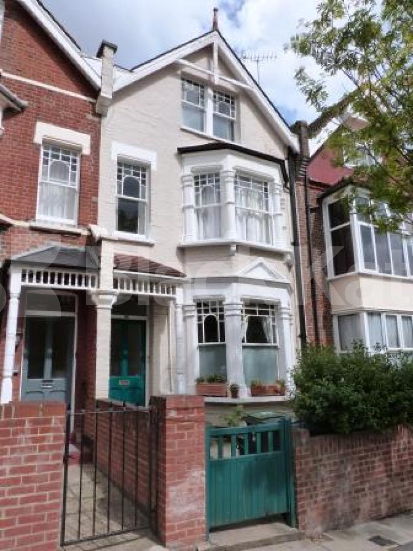 			2 Bedroom, 1 bath, 1 reception Ground Floor Flat			 Nelson Road, Crouch End