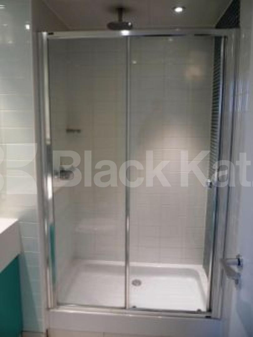 			2 Bedroom, 1 bath, 1 reception Flat			 Fyfe Building, New River Village, HORNSEY