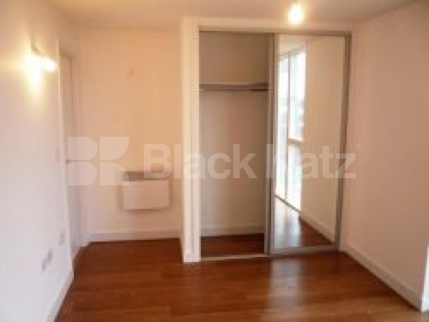 			2 Bedroom, 1 bath, 1 reception Flat			 Fyfe Building, New River Village, HORNSEY