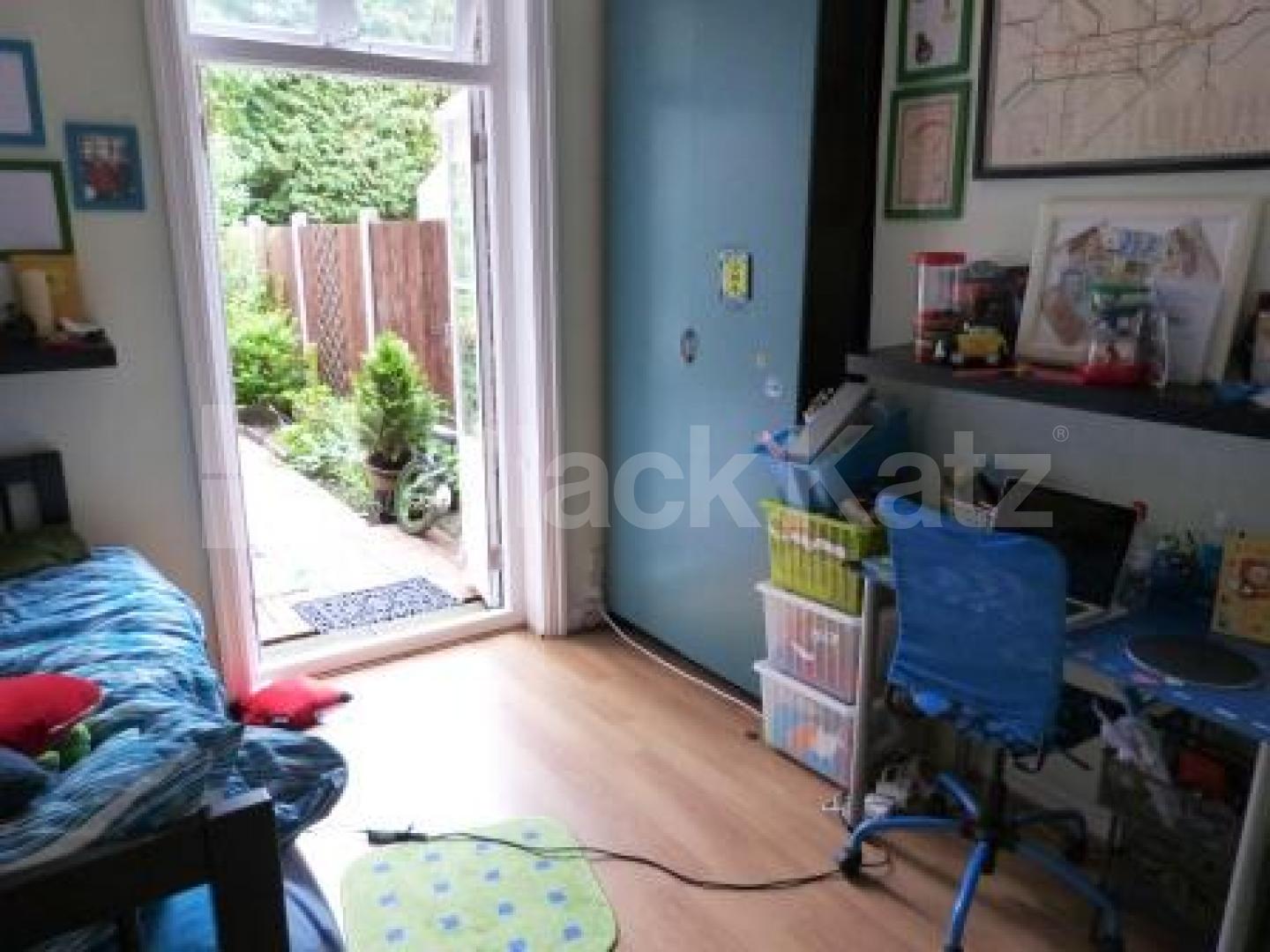 			2 Bedroom, 1 bath, 1 reception Ground Floor Flat			 Nelson Road, Crouch End