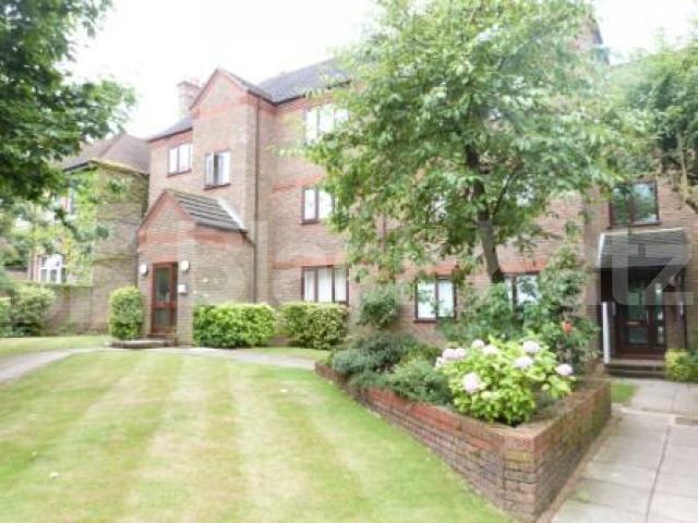 			2 Bedroom, 1 bath, 1 reception Flat			 Caroline Close, MUSWELL HILL
