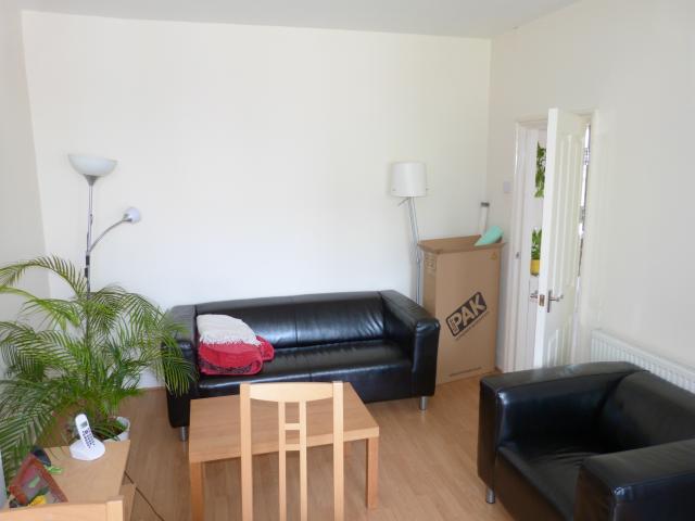 			NEW INSTRUCTION, 4 Bedroom, 1 bath, 1 reception Flat			 Birchington Road, KILBURN