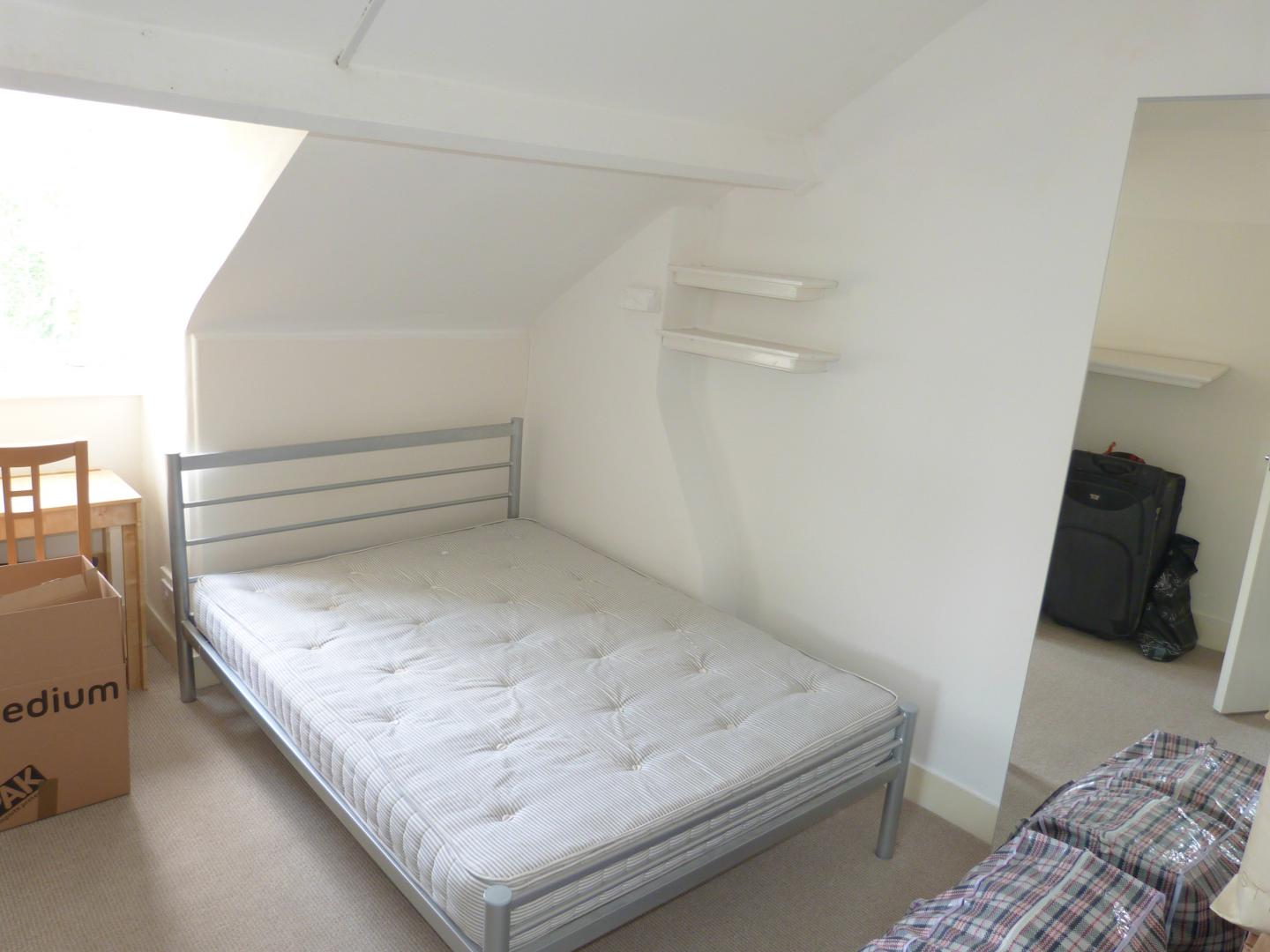 			NEW INSTRUCTION, 4 Bedroom, 1 bath, 1 reception Flat			 Birchington Road, KILBURN