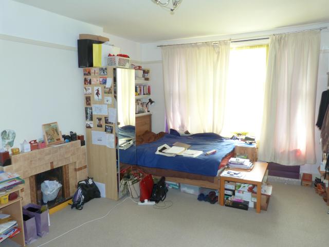 			NEW INSTRUCTION, 4 Bedroom, 1 bath, 1 reception Flat			 Birchington Road, KILBURN