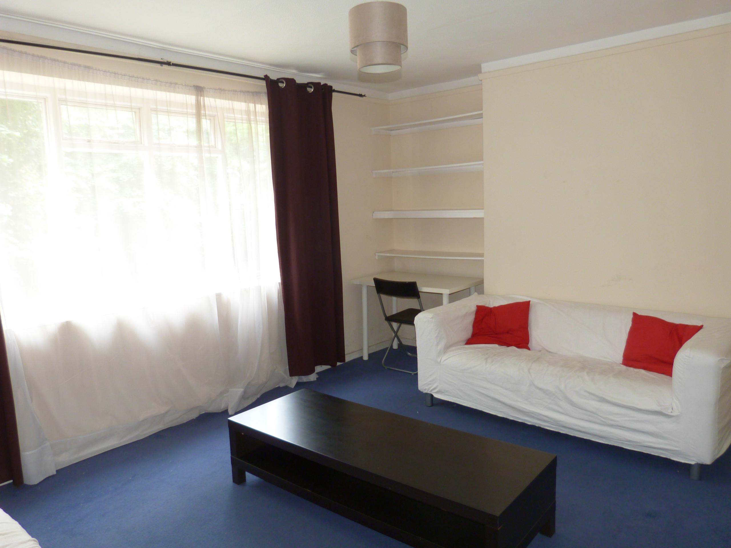 			Great location, 2 Bedroom, 1 bath, 1 reception Flat			 Compayne Gardens, SOUTH HAMPSTEAD NW6