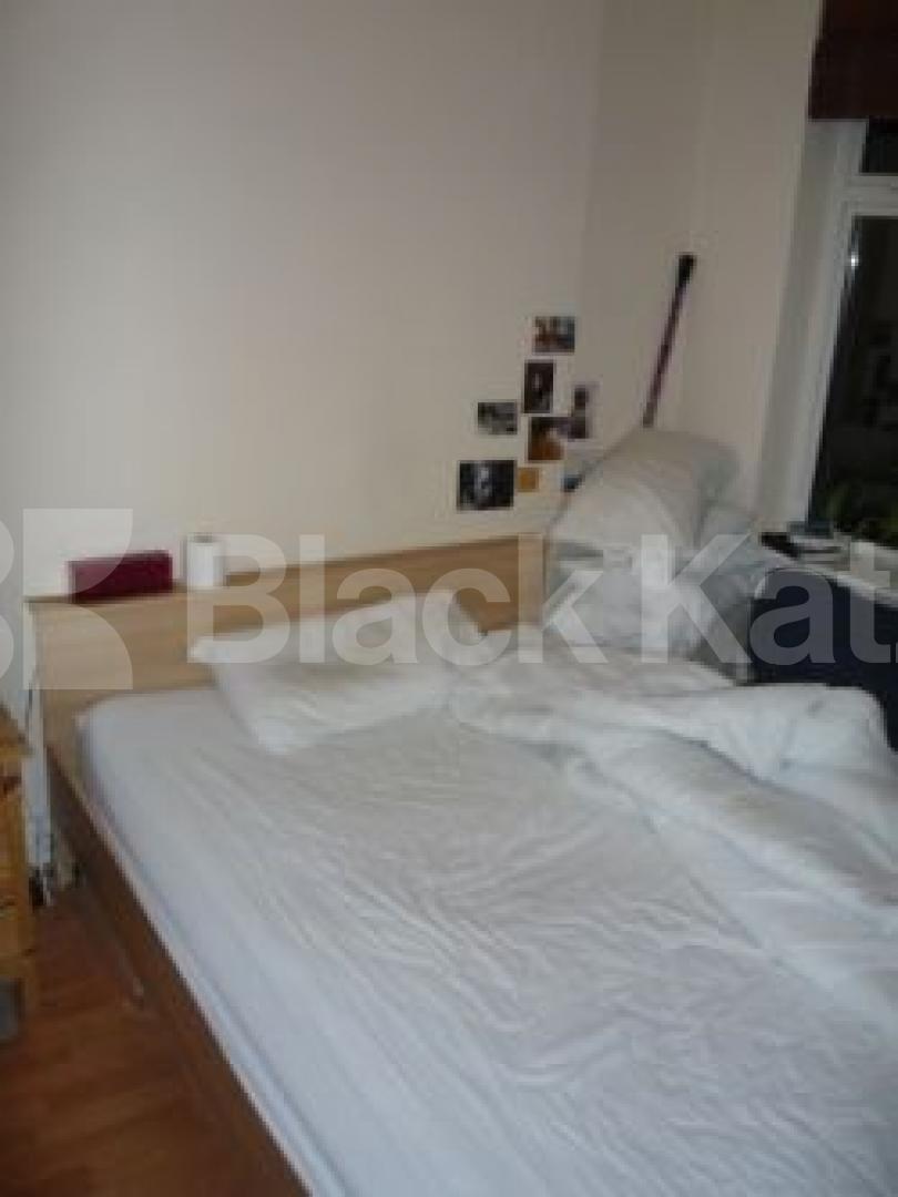 			3 Bedroom, 1 bath, 1 reception Flat			 Rathcoole Gardens, CROUCH END