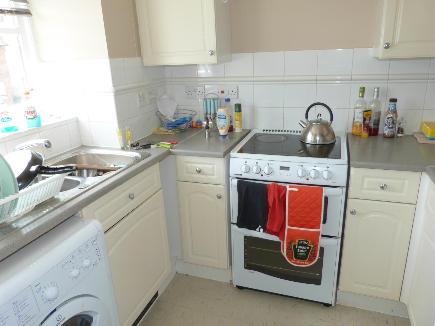 			Studio Apartment, 1 bath, 1 reception Flat			 Upton Close, CRICKLEWOOD