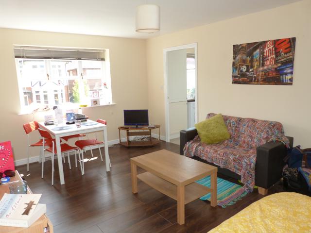 			Studio Apartment, 1 bath, 1 reception Flat			 Upton Close, CRICKLEWOOD