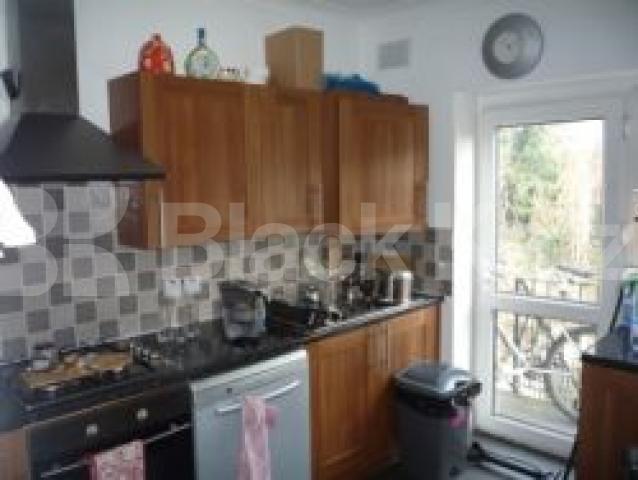 			3 Bedroom, 1 bath, 1 reception Flat			 Rathcoole Gardens, CROUCH END
