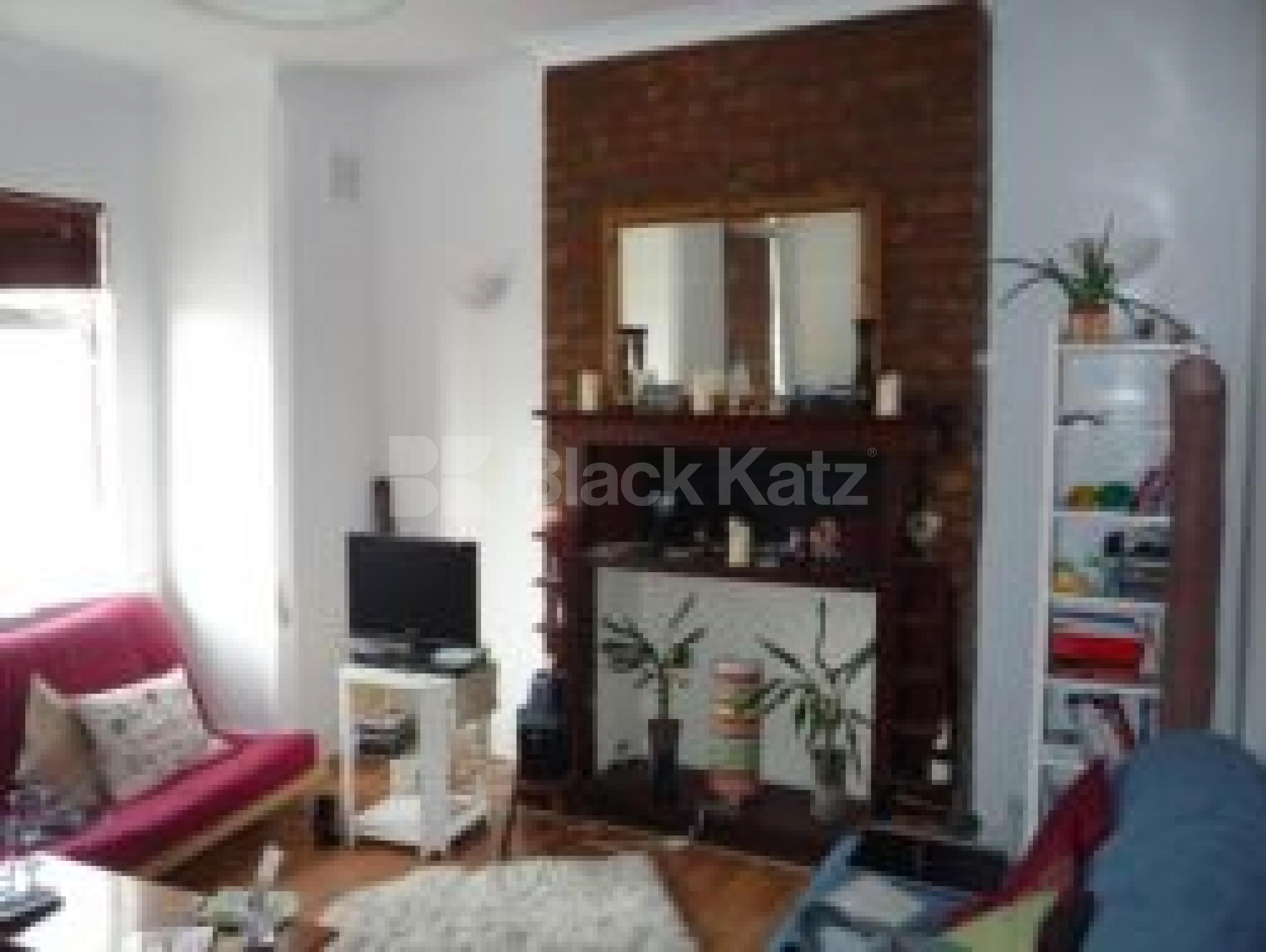 			3 Bedroom, 1 bath, 1 reception Flat			 Rathcoole Gardens, CROUCH END N8