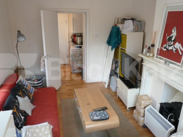 			New Instruction, Studio Apartment, 1 bath, 1 reception Flat			 Chapel Market, ANGEL