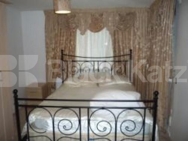 			3 Bedroom, 1 bath, 1 reception Flat			 Ridge Road, CROUCH END