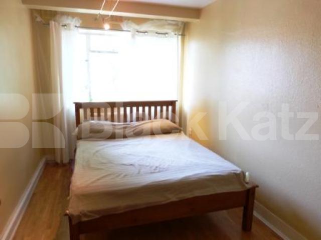 			4 Bedroom, 1 bath, 1 reception Flat			 Summersby Road, HIGHGATE