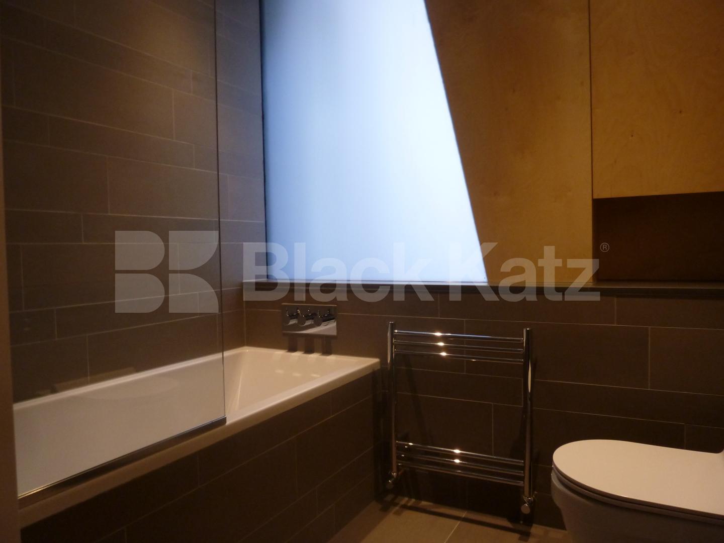 			NEW INSTRUCTION!, 2 Bedroom, 1 bath, 1 reception Apartment			 Godson Street, Angel