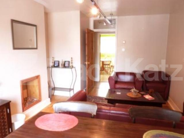 			4 Bedroom, 1 bath, 1 reception Flat			 Summersby Road, HIGHGATE