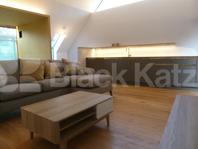 			NEW INSTRUCTION!, 2 Bedroom, 1 bath, 1 reception Apartment			 Godson Street, Angel