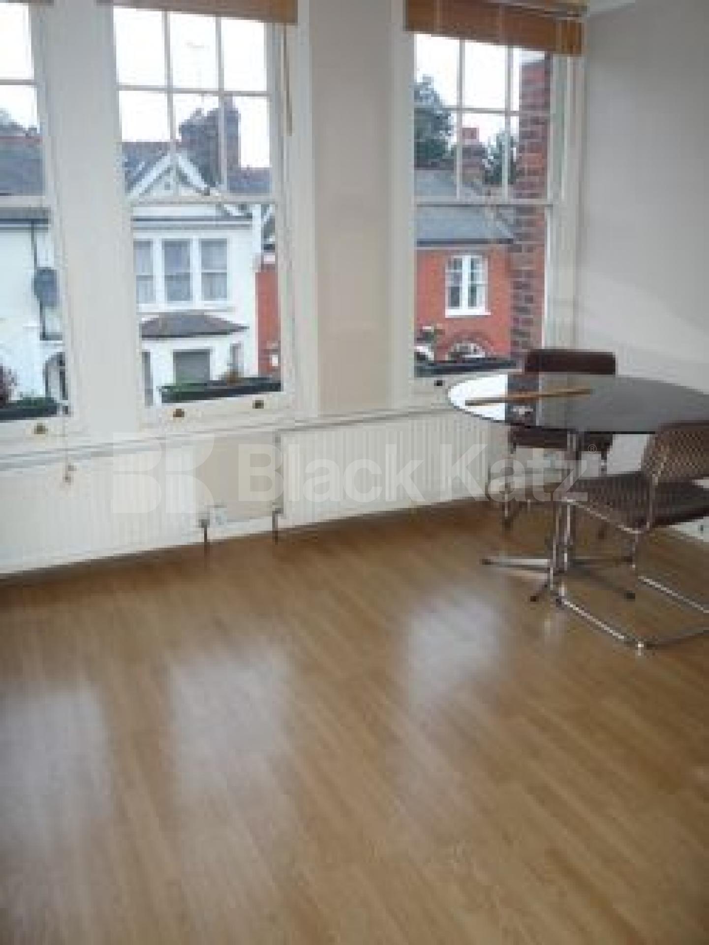 			Great new instruction!, 1 Bedroom, 1 bath, 1 reception Flat			 Woodland Rise, HIGHGATE/MUSWELL HILL n10