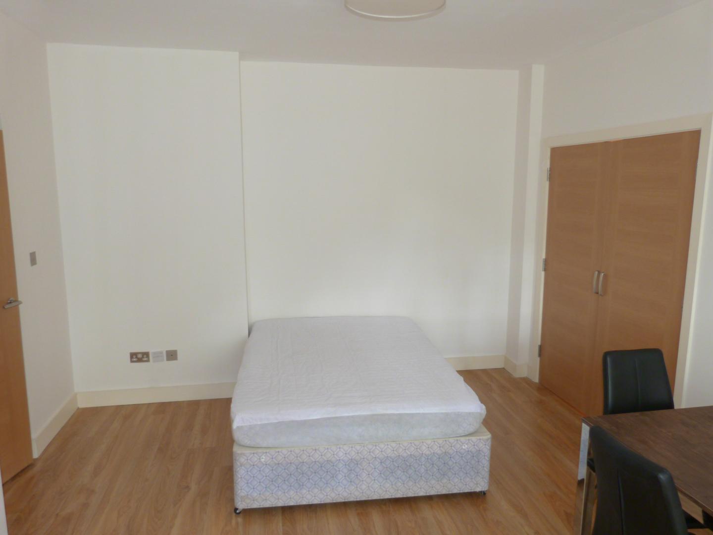 			Excellent standard throughout., Studio Apartment, 1 bath, 1 reception Studio			 Howitt Road, BELSIZE PARK