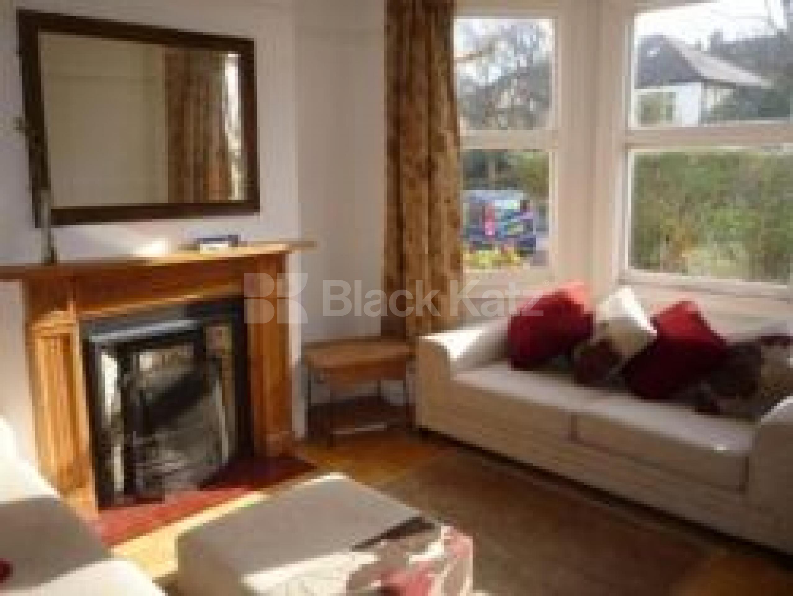 			LET!, 2 Bedroom, 1 bath, 1 reception Ground Floor Flat			 Victoria Road, ALEXANDRA PALACE N22