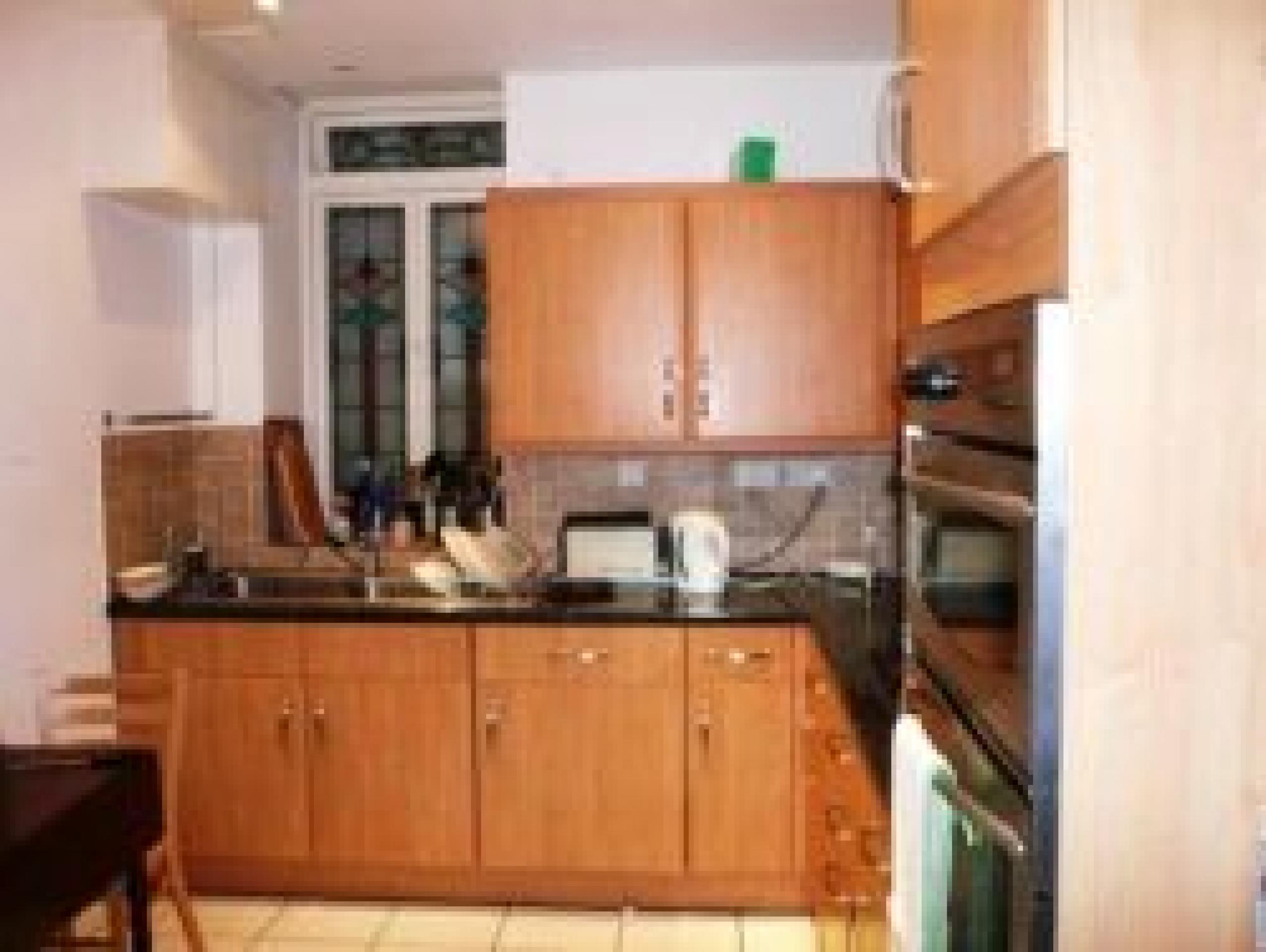 			3 Bedroom, 1 bath, 1 reception Flat			 Heath Drive, HAMPSTEAD NW3
