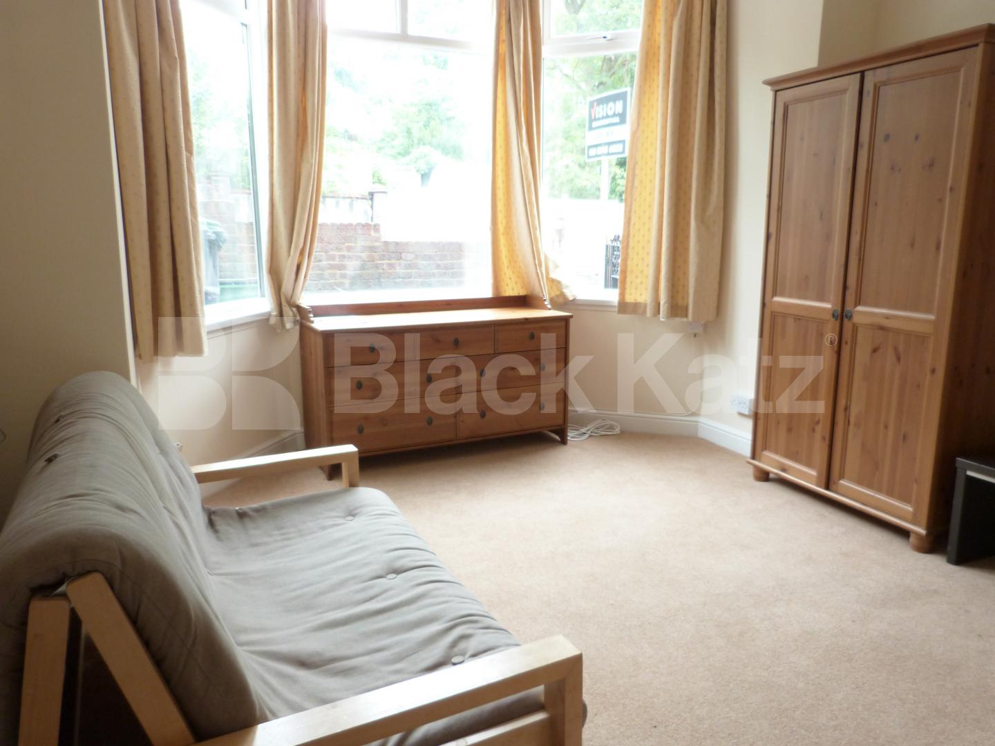 			Studio Apartment, 1 bath, 1 reception Studio			 Muswell Hill, Muswell Hill